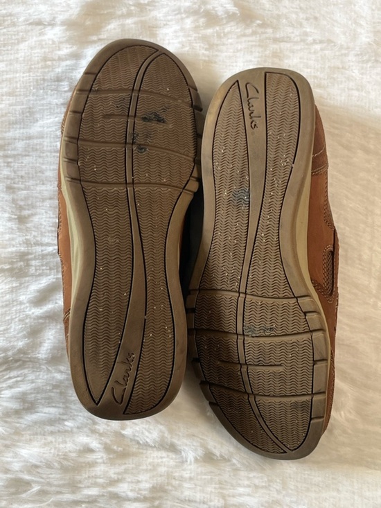 Clarks | Allston Free | Men\'s Slip-On Leather Loafers in Brown main image 8